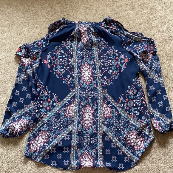 Knox Rose Boho Shirt with Cold Shoulder and Tassels - Picture 9 of 10